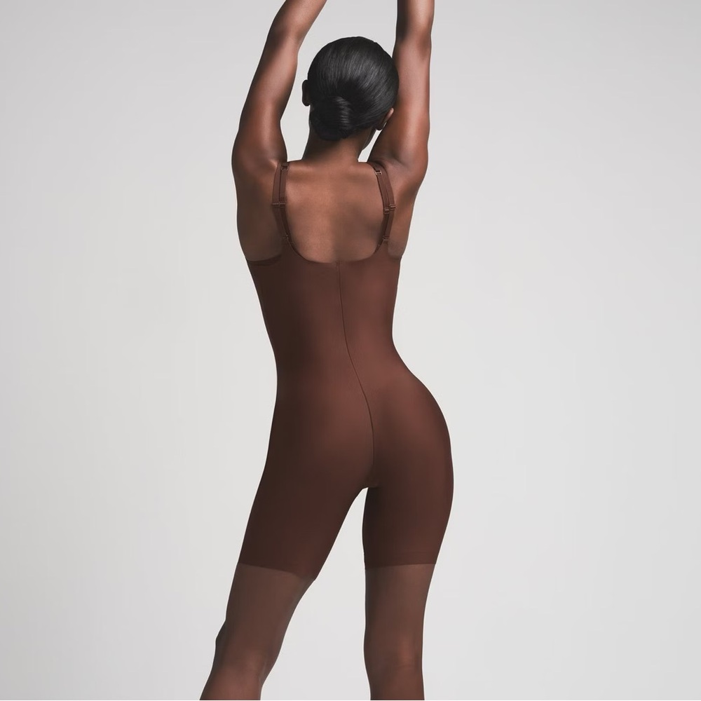 NWT Skims Body Butt Lifting Open Bust Padded Bodysuit in Cocoa Size XL - Picture 4 of 13